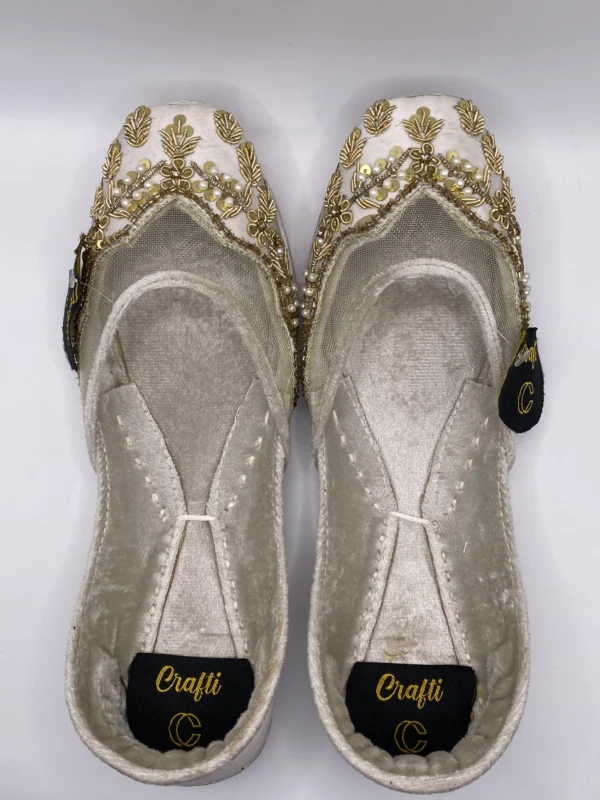 Off White Embroider Khussa - 9329 - Image 2