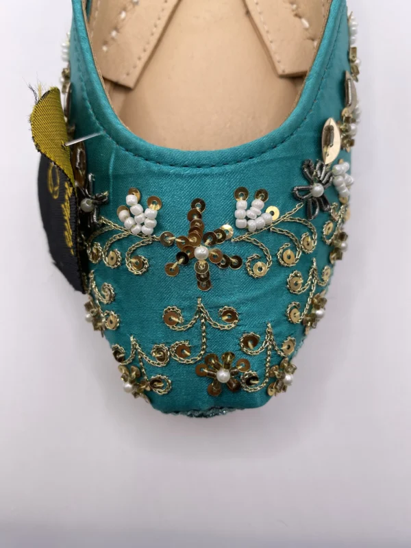 Zink Embroider Khussa - 9390 - Image 3