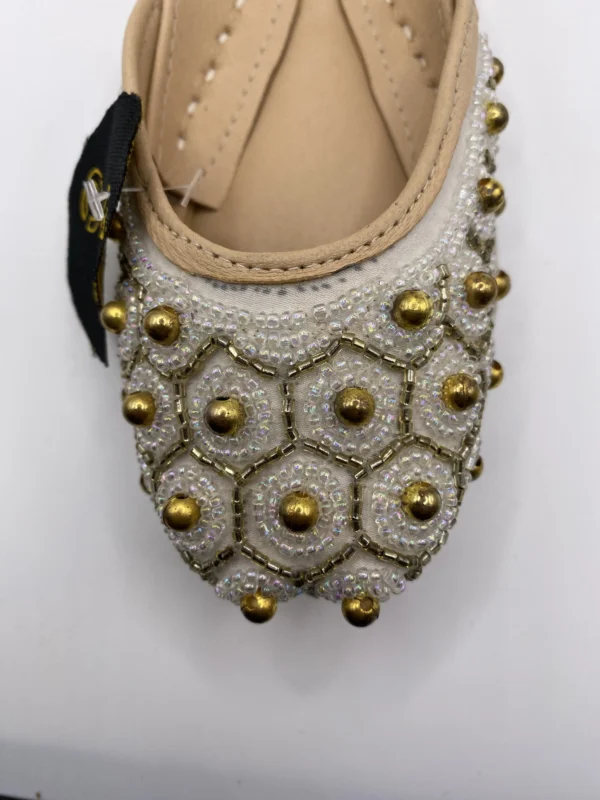 Off White  Embroider Khussa - 9411 - Image 3