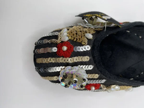 Black White Embroider Khussa - 9431 - Image 3