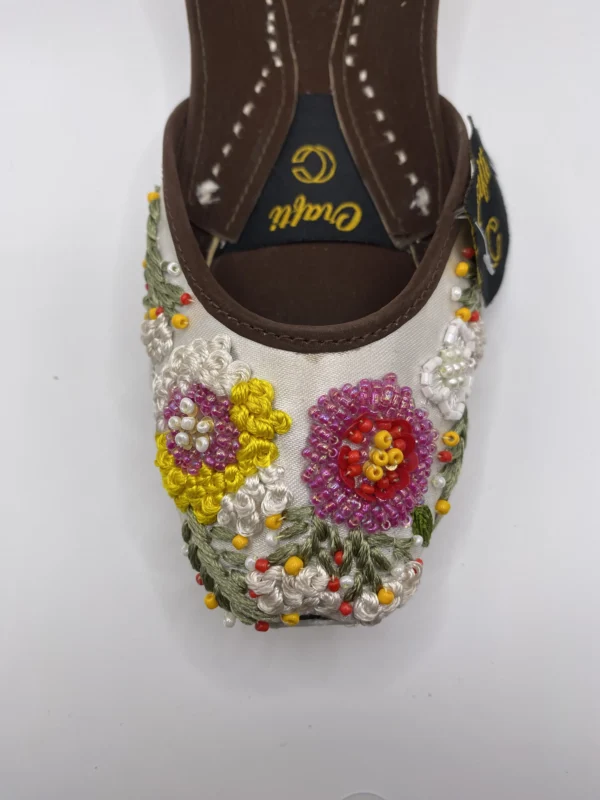 White Embroider Khussa - 9790 - Image 3