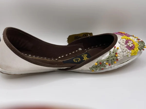 White Embroider Khussa - 9790 - Image 4