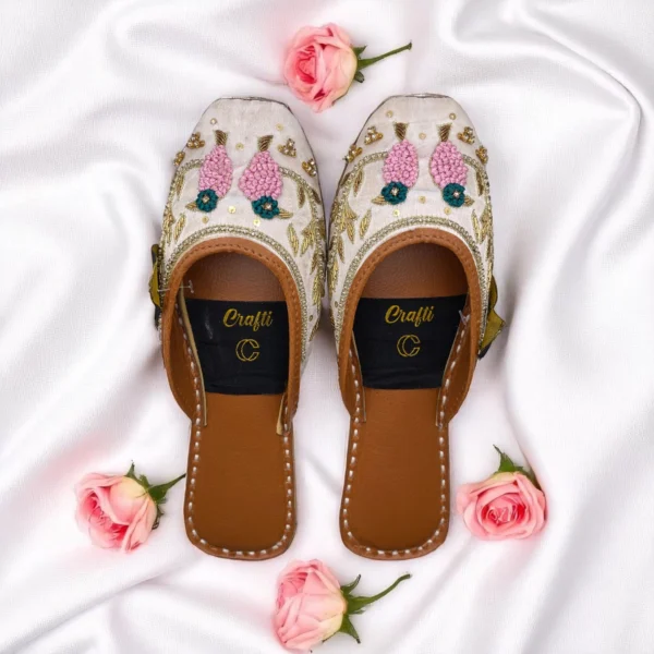 Fancy White Slipper - 4525