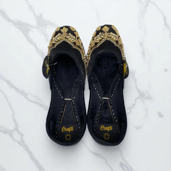Black Embroider Khussa - 9334